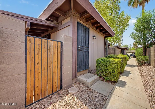 Photo 3 of Townhouse for sale at 924 S Hacienda Dr #A, Tempe, AZ 85281 | MLS# 7055555 | Listing updated on 2026-08-28