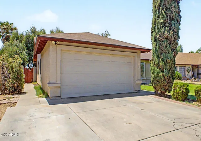 Photo 3 of Sale Pending at 5432 N 73rd Lane, Glendale, AZ 85303 | MLS# 7055099 | Listing updated on 2026-09-04