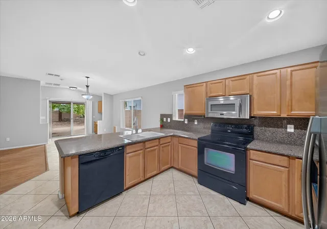 Photo 3 of Single family home for sale at 633 E Leslie Ave, San Tan Valley, AZ 85140 | MLS# 7056965 | Listing updated on 2026-09-17