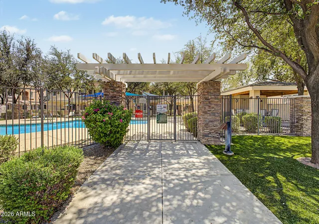 2nd image of 10757 N 74Th St, Scottsdale, AZ 85260