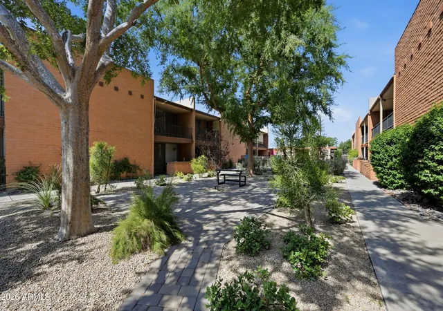 2nd image of 5246 N 20Th St, Phoenix, AZ 85016