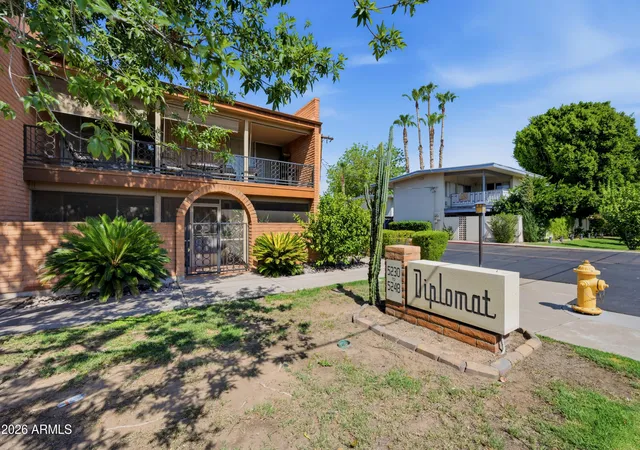 3rd image of 5246 N 20Th St, Phoenix, AZ 85016