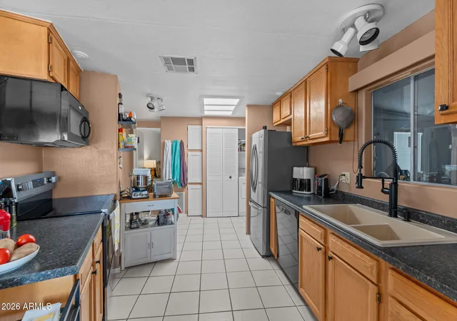 Photo 2 of Manufactured home for sale at 2501 W Wickenburg Way #19, Wickenburg, AZ 85390 | MLS# 7057872 | Listing updated on 2026-09-08