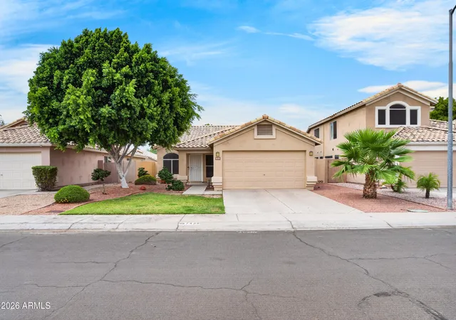 1st image of 7439 W Louise Dr, Glendale, AZ 85310 | MLS# 7055195