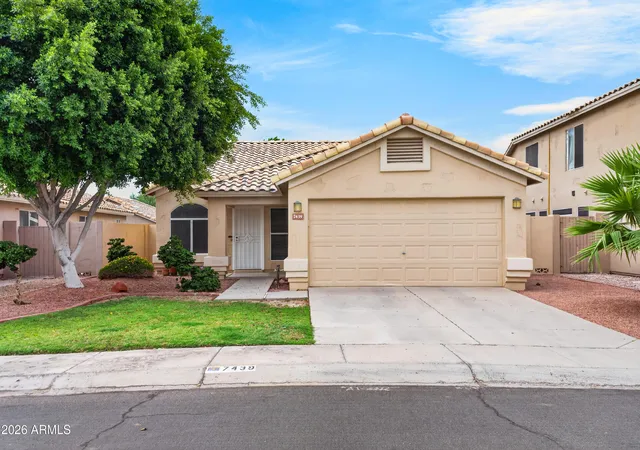 2nd image of 7439 W Louise Dr, Glendale, AZ 85310 | MLS# 7055195