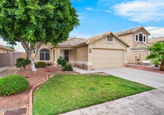 3rd image of 7439 W Louise Dr, Glendale, AZ 85310 | MLS# 7055195