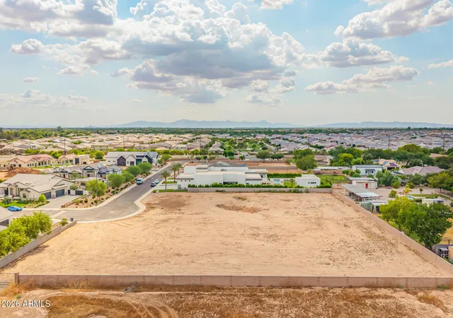 3rd image of 1698 E Powell Wy #5, Gilbert, AZ 85298 | MLS# 7055681