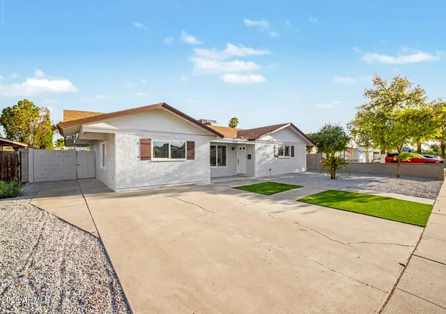 Photo 3 of Single family home for sale at 1849 E Loma Vista Dr, Tempe, AZ 85282 | MLS# 7055742 | Listing updated on 2026-09-13
