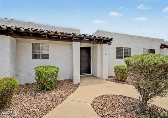 Listing Photo 3 - Condo for sale in building located at 2401 N 70Th St, Scottsdale, AZ 85257 - Unit #G