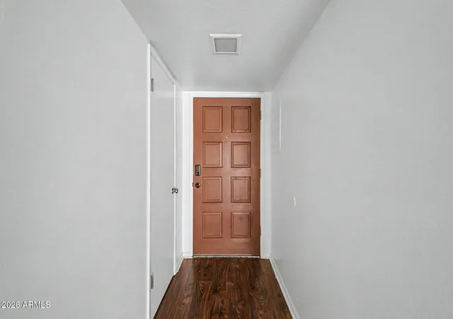 Listing Photo 5 - Condo for sale in building located at 2401 N 70Th St, Scottsdale, AZ 85257 - Unit #G