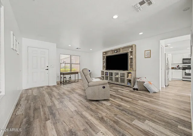 Photo 4 of Single family home for sale at 5116 E Peak View Rd, Cave Creek, AZ 85331 | MLS# 7055640 | Listing updated on 2026-09-15