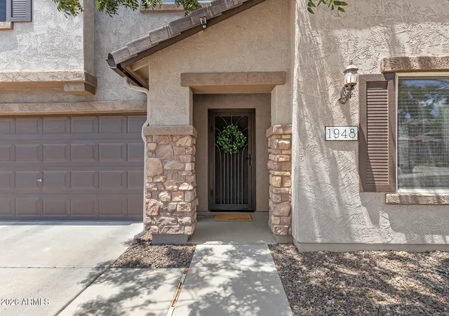 Photo 3 of Single family home for sale at 1948 W Black Hl Rd, Phoenix, AZ 85085 | MLS# 7055385 | Listing updated on 2026-10-08