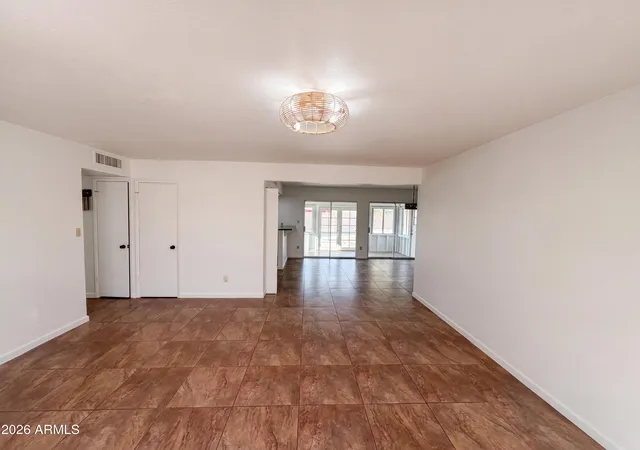 Photo 3 of Single family home for sale at 10501 W Loma Ln, Peoria, AZ 85345 | MLS# 7055469 | Listing updated on 2026-09-17