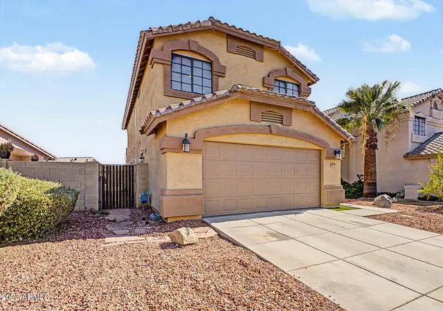 Photo 3 of Single family home for sale at 3721 W Runion Dr, Glendale, AZ 85308 | MLS# 7056406 | Listing updated on 2026-10-01