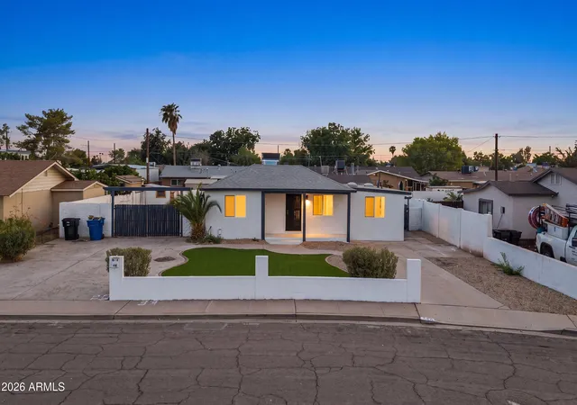 1st image of 934 S Pioneer St, Mesa, AZ 85204 | MLS# 7055461