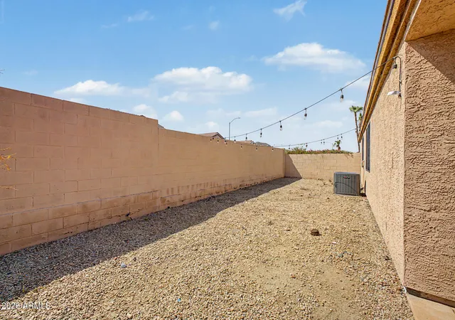 36th image of 2103 E Wahalla Ln, Phoenix, AZ 85024 | MLS# 7056343