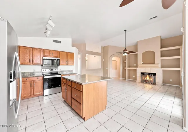 Photo 3 of Single family home for sale at 1109 E Montoya Ln, Phoenix, AZ 85024 | MLS# 7055775 | Listing updated on 2026-09-18