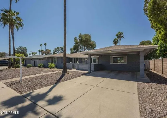 3rd image of 10844 N 37Th St, Phoenix, AZ 85028 | MLS# 7058961