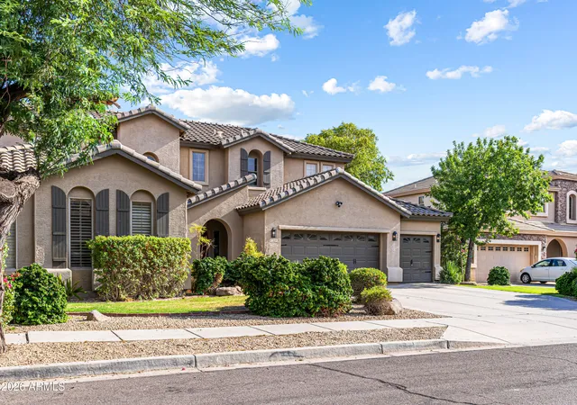 Photo 3 of Single family home for sale at 3229 W Buckhorn Trl, Phoenix, AZ 85083 | MLS# 7057421 | Listing updated on 2026-09-20