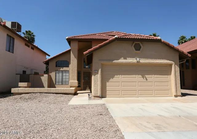 Photo 1 of Single family home for sale at 924 E Manor Dr, Chandler, AZ 85225 | MLS# 7055774 | Listing updated on 2026-08-19