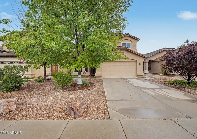 Photo 3 of Single family home for sale at 1071 S Honeysuckle Ln, Gilbert, AZ 85296 | MLS# 7056375 | Listing updated on 2026-10-07