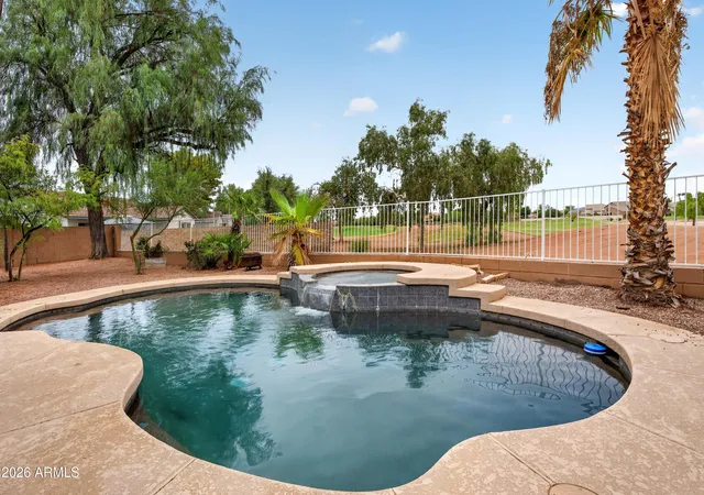 Photo 1 of Single family home for sale at 984 S Western Skies Dr, Gilbert, AZ 85296 | MLS# 7056105 | Listing updated on 2026-09-17