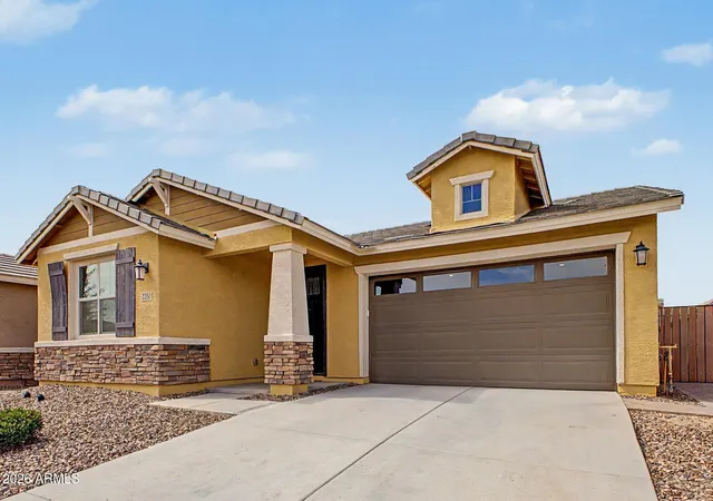Photo 3 of Single family home for sale at 2250 E Citadel Dr, Gilbert, AZ 85298 | MLS# 7056139 | Listing updated on 2026-10-23
