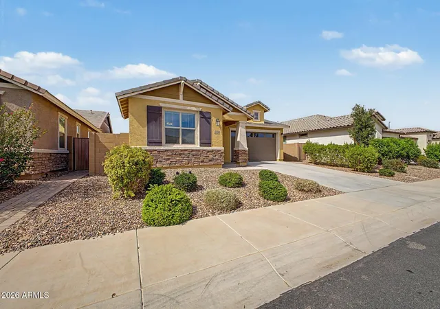 Photo 4 of Single family home for sale at 2250 E Citadel Dr, Gilbert, AZ 85298 | MLS# 7056139 | Listing updated on 2026-10-23