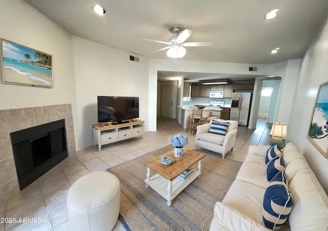 Photo 4 of Townhouse for sale at 10401 N 52nd Street #124, Paradise Valley, AZ 85253 | MLS# 7056000 | Listing updated on 2026-08-11