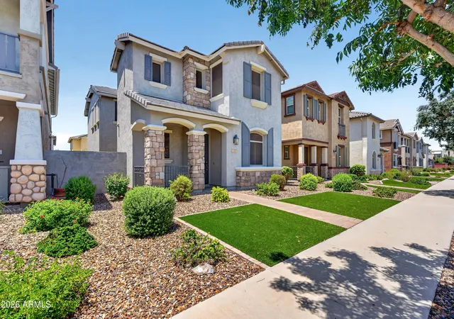 Photo 4 of Single family home for sale at 2498 S Betty St, Gilbert, AZ 85295 | MLS# 7056008 | Listing updated on 2026-08-18
