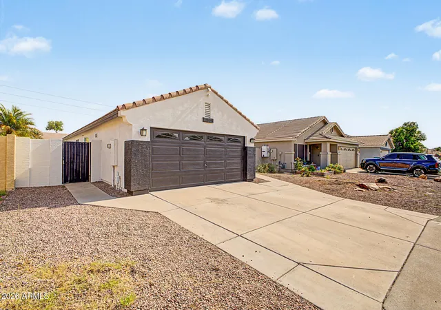Photo 4 of Single family home for sale at 5823 E Hopi Cir, Mesa, AZ 85206 | MLS# 7056065 | Listing updated on 2026-10-20