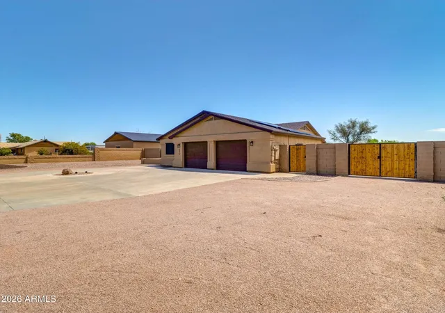 Photo 3 of Single family home for sale at 6019 W Greenbriar Dr, Glendale, AZ 85308 | MLS# 7056024 | Listing updated on 2026-09-18