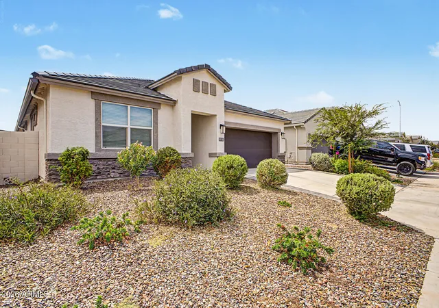 Photo 3 of Single family home for sale at 9918 S Holandes Dr, Apache Junction, AZ 85120 | MLS# 7056165 | Listing updated on 2026-08-30