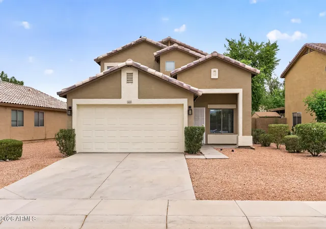 Photo 3 of Single family home for sale at 6333 W Nez Perce St, Phoenix, AZ 85043 | MLS# 7056064 | Listing updated on 2026-08-11