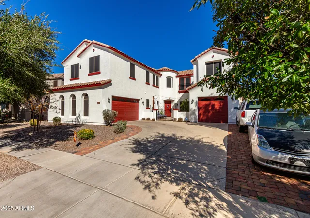 1st image of 6233 S Rochester Dr, Gilbert, AZ 85298 | MLS# 7056058