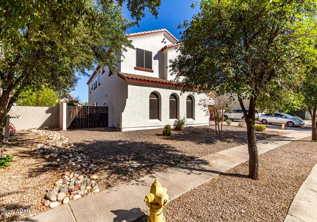2nd image of 6233 S Rochester Dr, Gilbert, AZ 85298 | MLS# 7056058