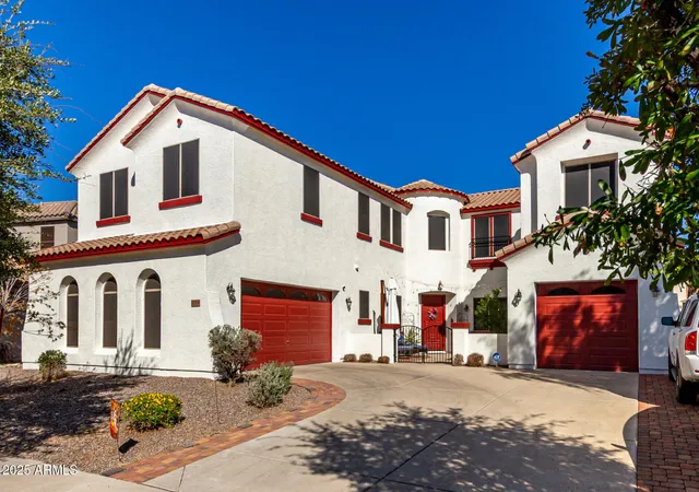 4th image of 6233 S Rochester Dr, Gilbert, AZ 85298 | MLS# 7056058