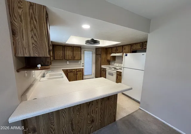 Photo 4 of Sale Pending at 925 E Lodge Dr, Tempe, AZ 85283 | MLS# 7056187 | Listing updated on 2026-08-28