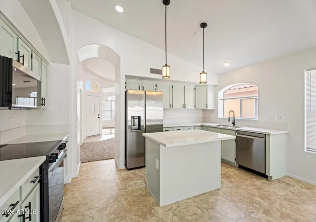 Photo 4 of Single family home for sale at 15417 S 45th Place, Phoenix, AZ 85044 | MLS# 7056171 | Listing updated on 2026-09-20