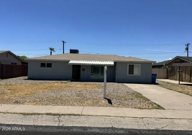 Photo 1 of Sale Pending at 2915 W Montecito Ave, Phoenix, AZ 85017 | MLS# 7059352 | Listing updated on 2026-08-17