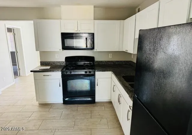 Photo 2 of Sale Pending at 2915 W Montecito Ave, Phoenix, AZ 85017 | MLS# 7059352 | Listing updated on 2026-08-17