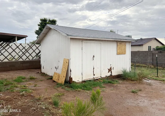3rd image of 21 E Brown Dr, Sierra Vista, AZ 85635 | MLS# 7056241