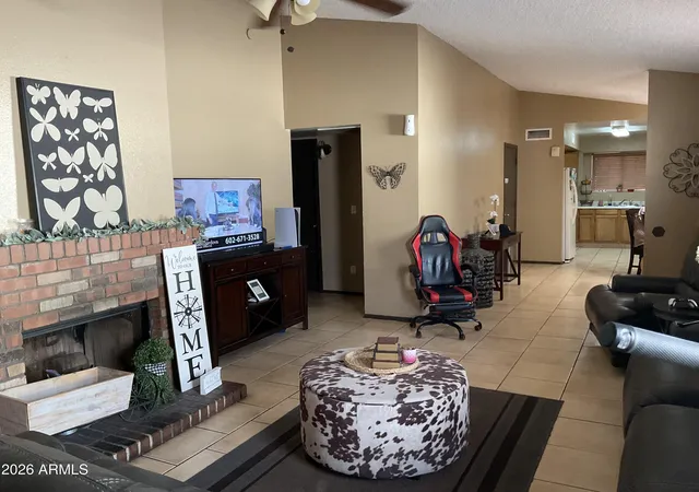 Photo 3 of Single family home for sale at 8805 W Vale Dr, Phoenix, AZ 85037 | MLS# 7056238 | Listing updated on 2026-10-08