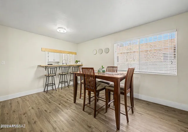 Photo 3 of Townhouse for sale at 510 N Iroquois Ave, Tucson, AZ 85745 | MLS# 7056320 | Listing updated on 2026-08-25
