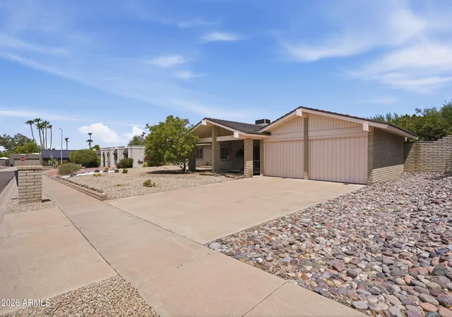 2nd image of 2206 E Nicolet Ave, Phoenix, AZ 85020 | MLS# 7056851