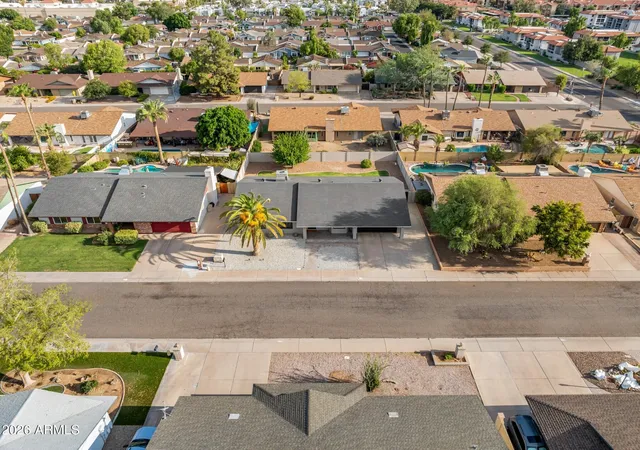 Photo 3 of Sale Pending at 15 E Angela Dr, Phoenix, AZ 85022 | MLS# 7057445 | Listing updated on 2026-09-16
