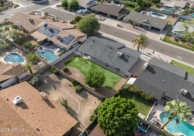 Photo 3 of Sale Pending at 15 E Angela Dr, Phoenix, AZ 85022 | MLS# 7057445 | Listing updated on 2026-09-16