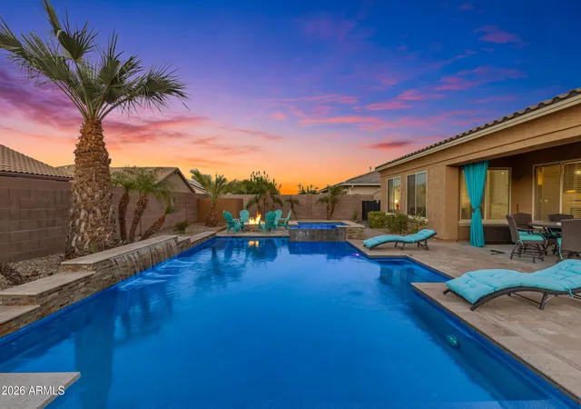 3rd image of 18372 W Paradise Ln, Surprise, AZ 85388 | MLS# 7059274
