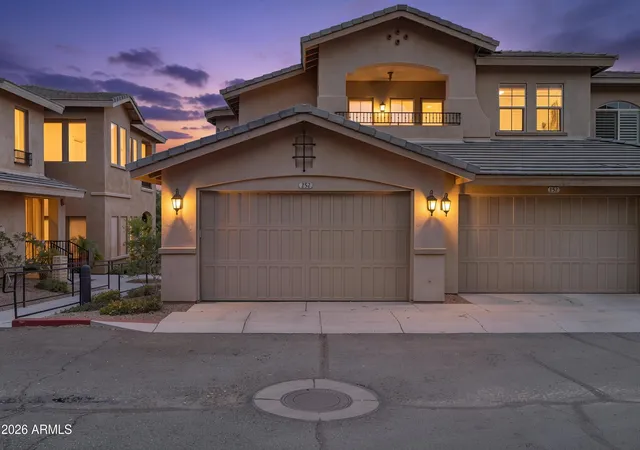 Townhouse for sale at 15550 S 5th Avenue #252, Phoenix, AZ 85045 | MLS# 7058184