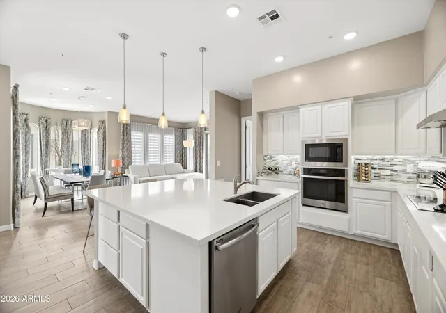 Photo 2 of Townhouse for sale at 15550 S 5th Avenue #252, Phoenix, AZ 85045 | MLS# 7058184 | Listing updated on 2026-07-24